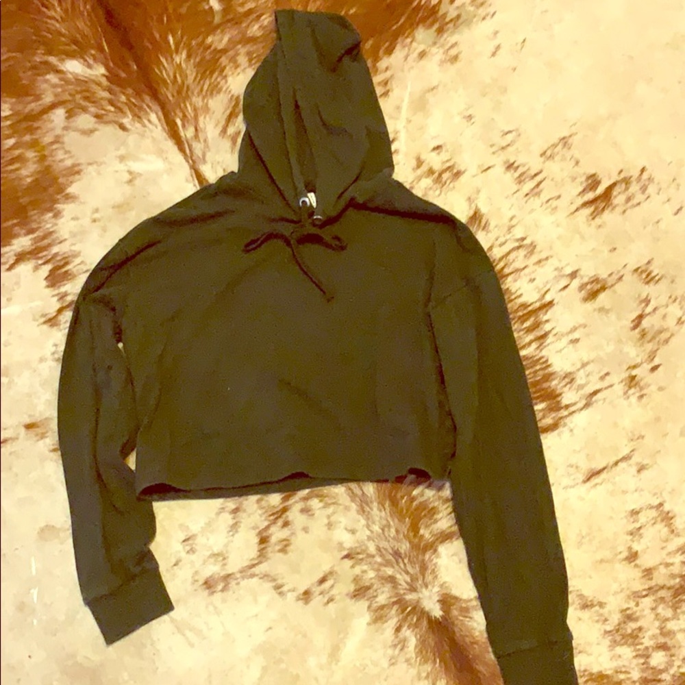 Cropped hoodie